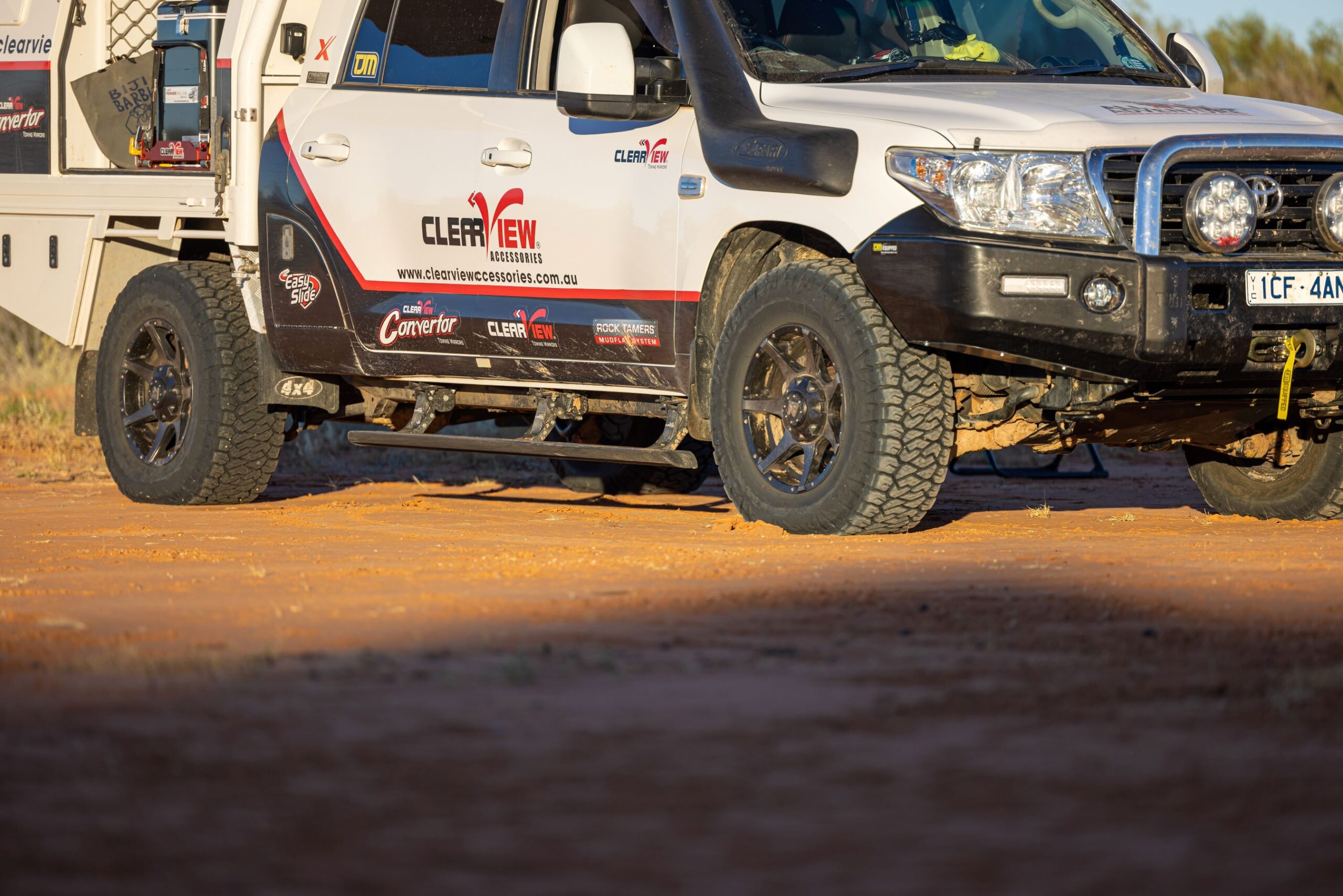 Powerboards-LC-200s-scaled-1 ClearView Power-Boards Toyota Land Cruiser 200 - Image 1